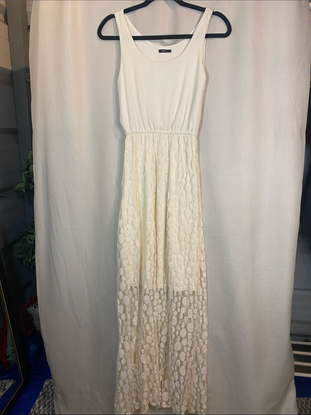 Splash Cream Lace-Panel Maxi Dress
